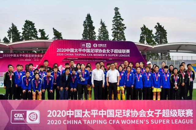 戈登迅速融入弗里克体系，巴萨这笔引援值回票价