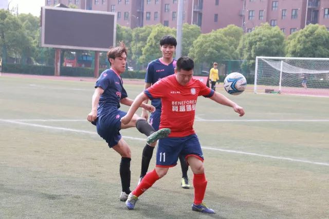 瓜迪奥拉心中的中场天才，贝莱隆如何逆袭德贾明哈却难敌劳尔